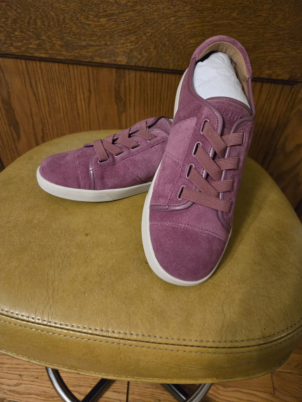 Vionic Suede Berry Sneakers